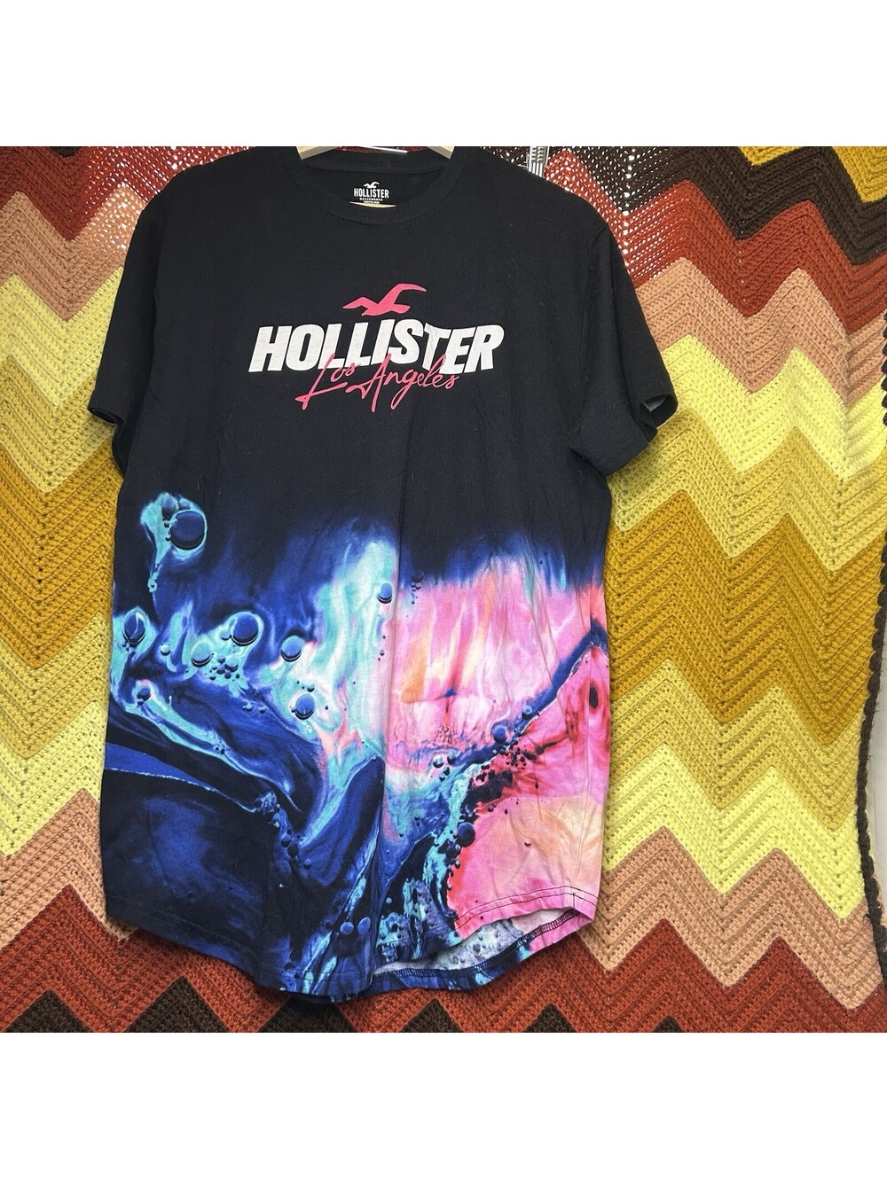 Hollister California Mens Small Black Tie Dye Graphic T-Shirt Curved Hem *